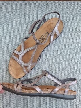 Naot Dorith Metallic Bronze/Lilac Strappy Gladiator Sandals - EU 41 (US 10)